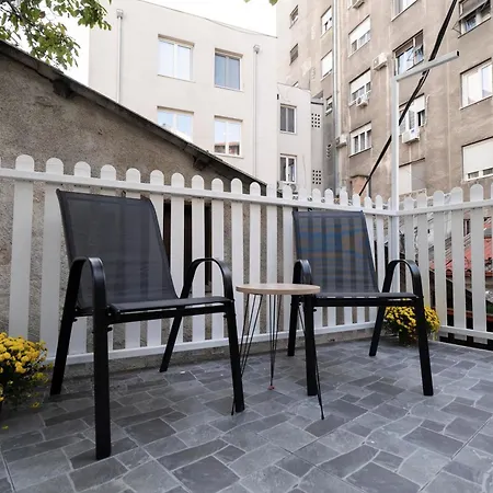Botanica Free Parking Apartment